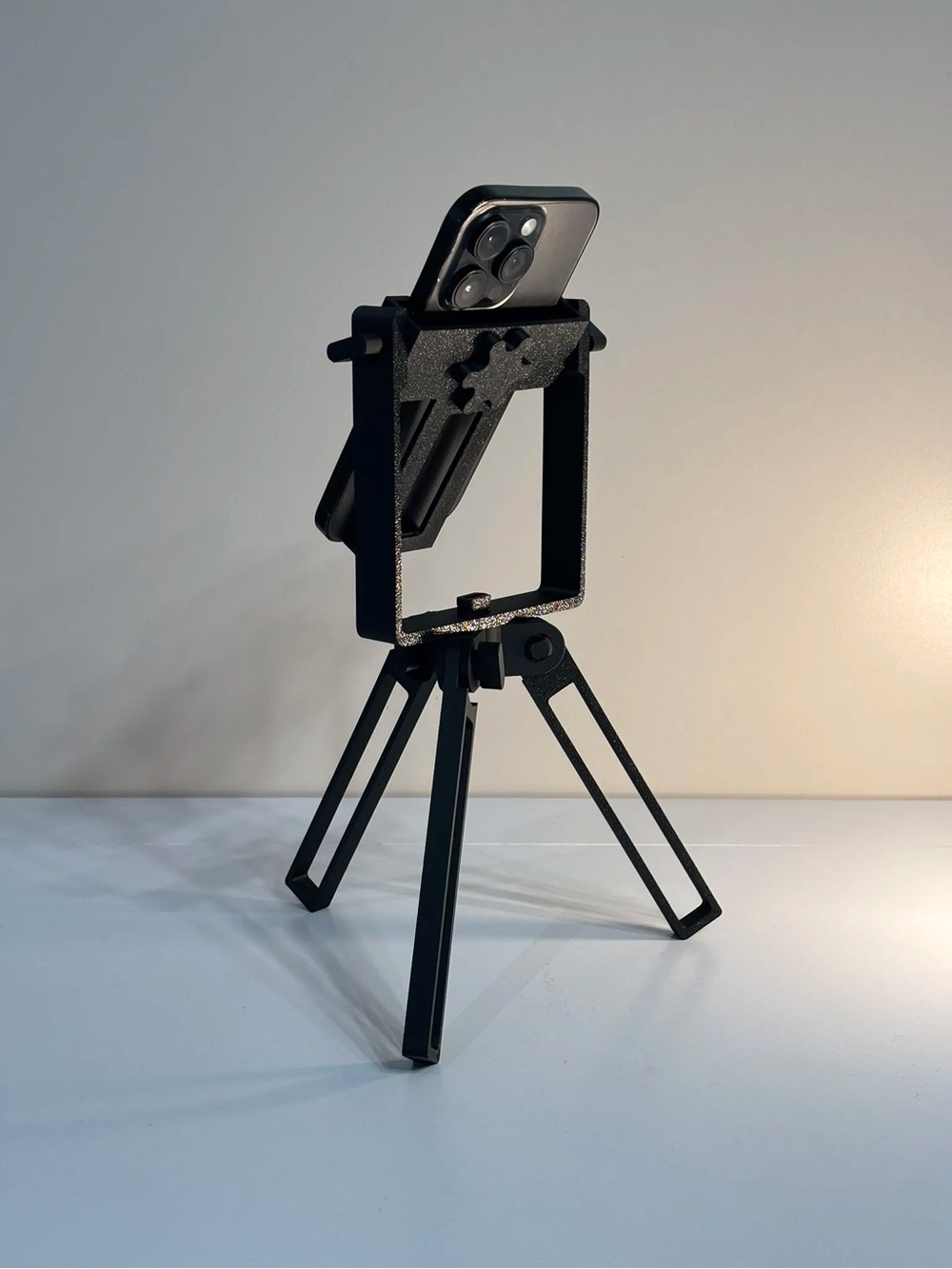 Adjustable Black Phone Tripod Stand - Picture 2 of 6